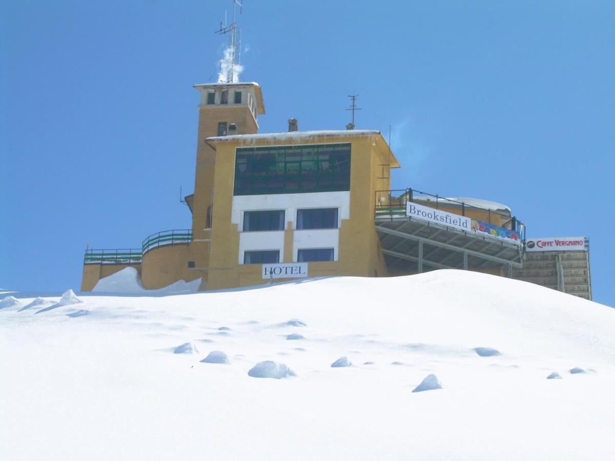 Tana Della Volpe Hotel Colle Colle Sestriere Eksteriør billede