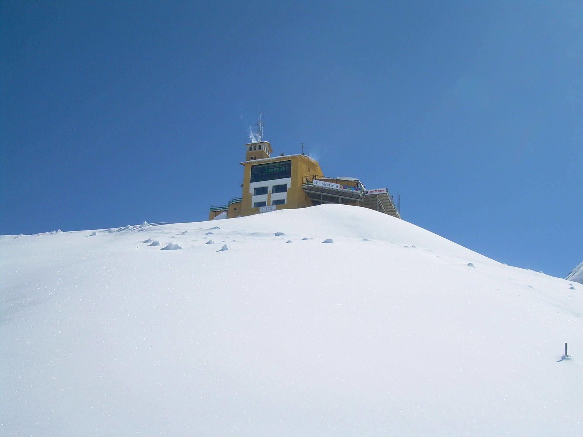 Tana Della Volpe Hotel Colle Colle Sestriere Eksteriør billede